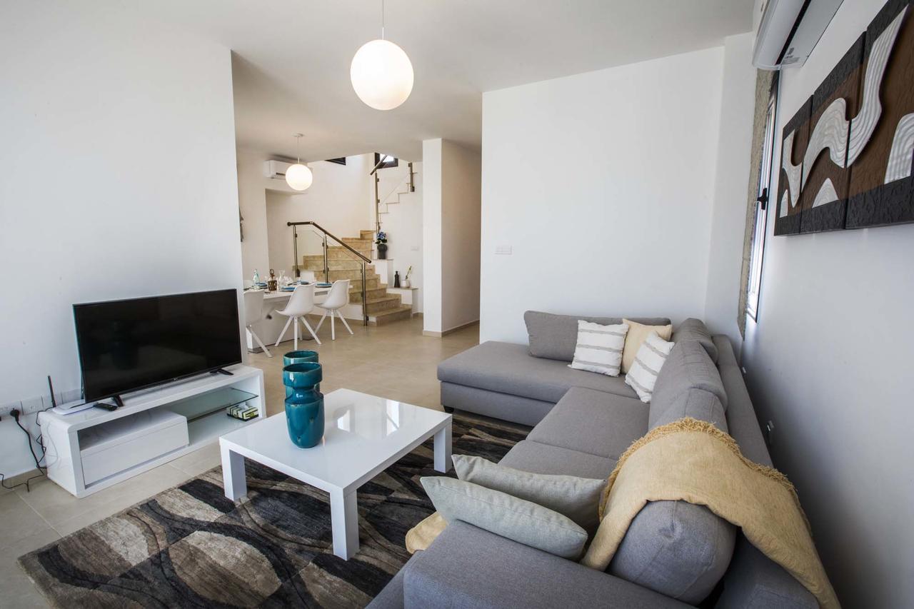 Olivia Villa 63 Paphos ภายนอก รูปภาพ